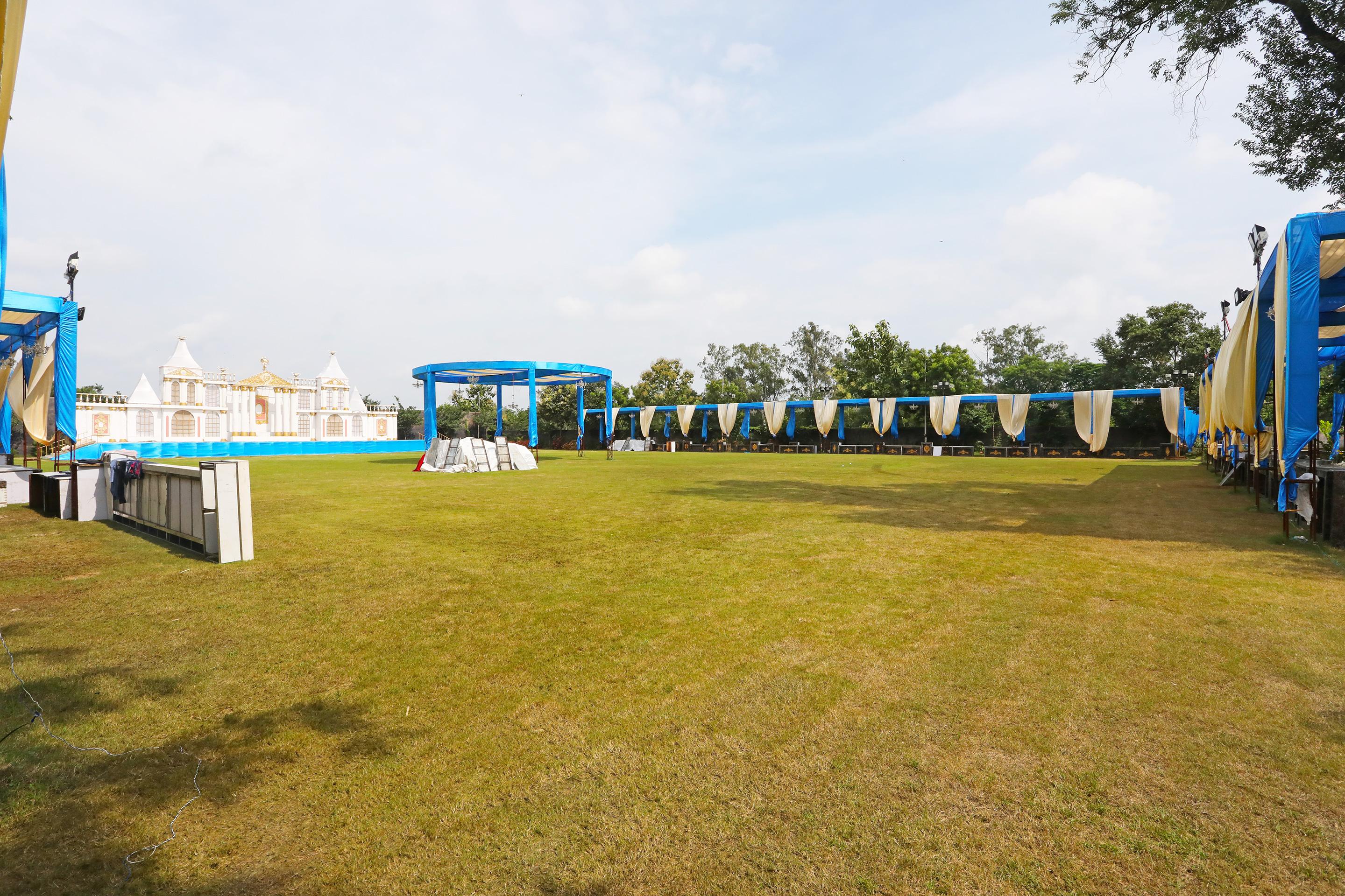 The Grand Neelam Hotel Raipur  Exterior photo
