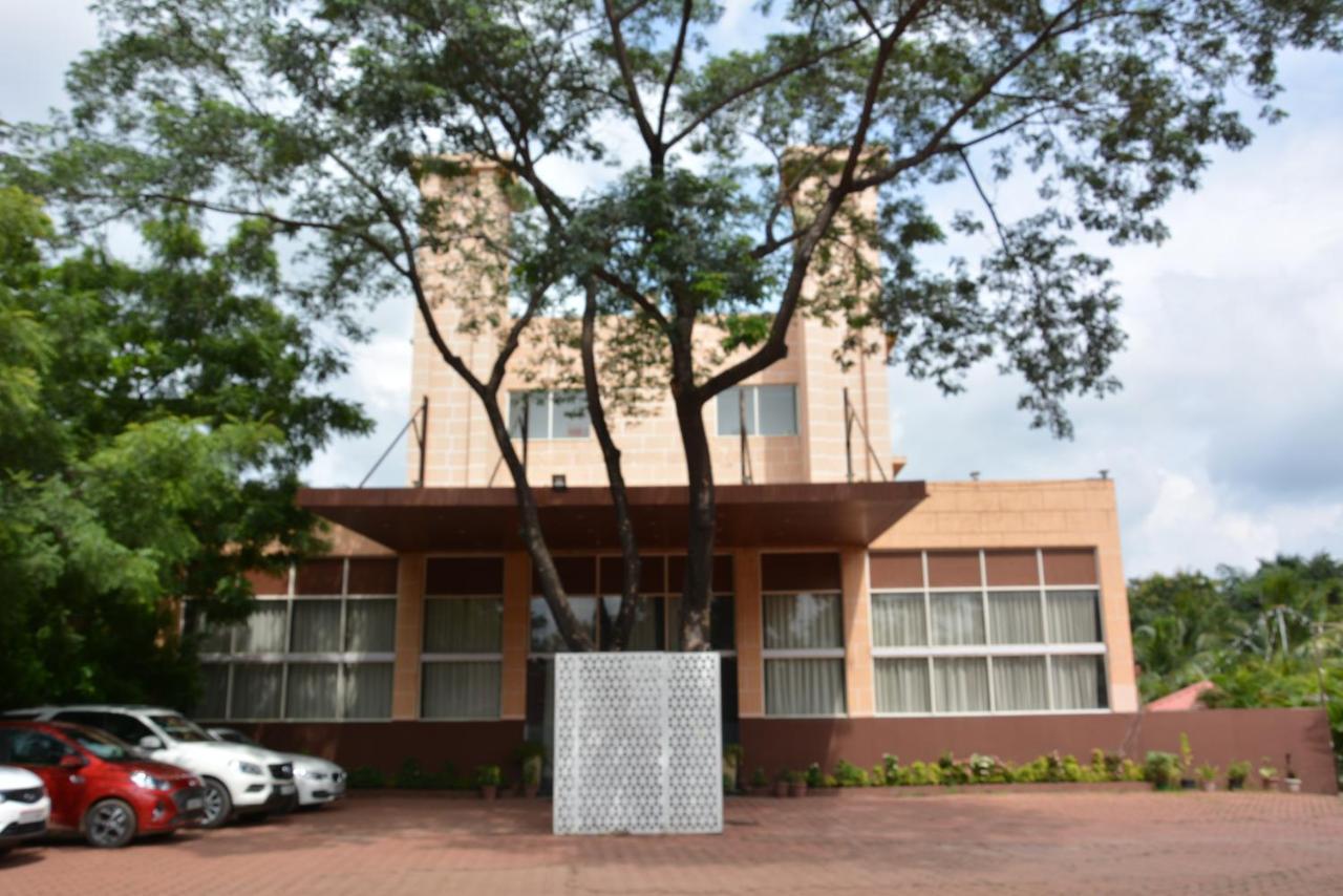 The Grand Neelam Hotel Raipur  Exterior photo